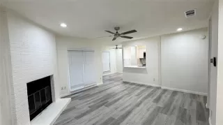 Photo #5: 21051797 Listing