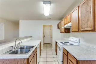 Photo #6: 21052046 Listing