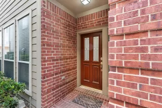 Photo #5: 21053092 Listing