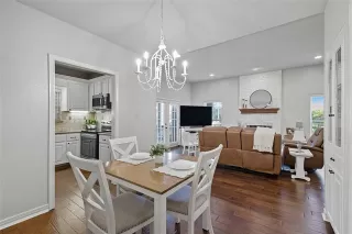 Photo #5: 21053290 Listing