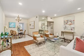 Photo #4: 21054128 Listing