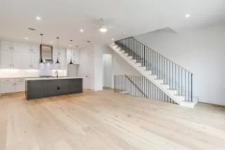 Photo #2: 21055616 Listing