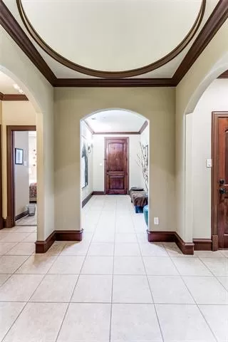 Photo #4: 21056093 Listing