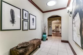 Photo #5: 21056093 Listing