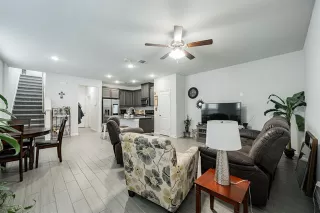 Photo #3: 21057043 Listing