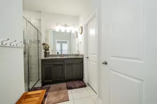 Photo #5: 21057043 Listing