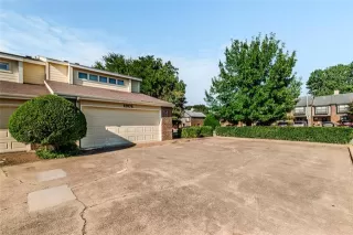 Photo #2: 21057509 Listing