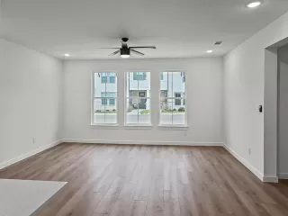 Photo #5: 21057870 Listing 