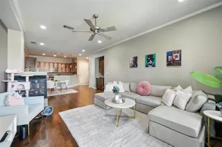 Photo #5: 21058687 Listing 