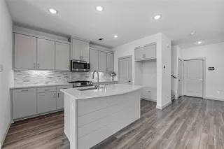 Photo #2: 21058738 Listing