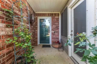 Photo #5: 21059743 Listing