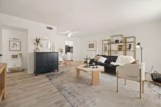 Photo #3: 21062233 Listing