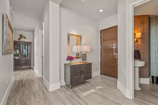 Photo #5: 21068277 Listing