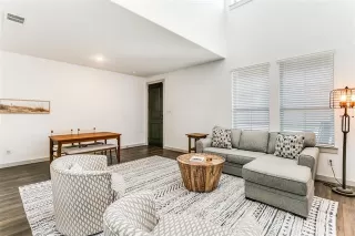 Photo #6: 21070479 Listing 