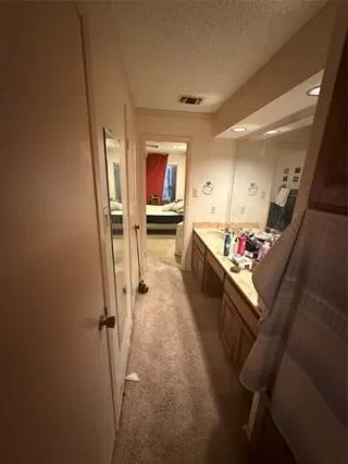 Photo #6: 21071725 Listing