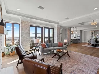 Photo #2: 21071746 Listing 