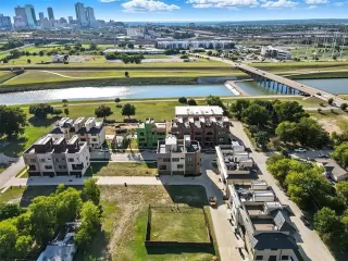 Photo #2: 21072667 Listing