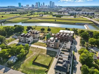 Photo #3: 21072667 Listing