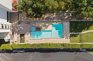 Photo #5: 21073694 Listing