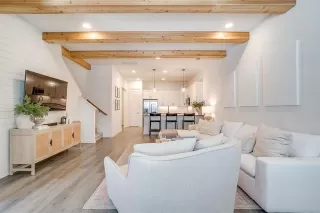 Photo #3: 21076995 Listing