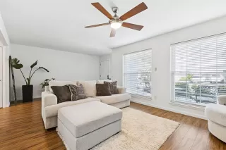 Photo #4: 21077161 Listing 