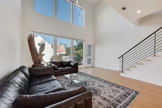 Photo #3: 21077718 Listing