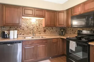 Photo #5: 21077744 Listing