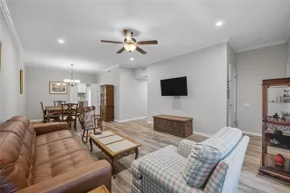 Photo #6: 21078019 Listing 