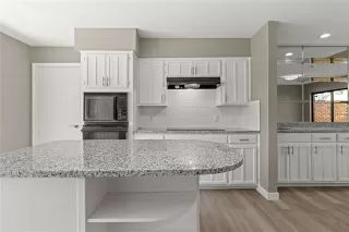 Photo #4: 21078318 Listing