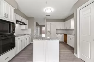 Photo #5: 21078318 Listing