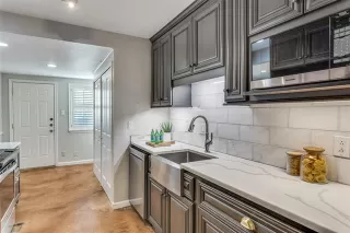 Photo #3: 21079679 Listing