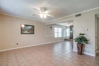 Photo #5: 21081134 Listing 