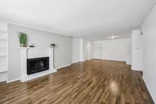 Photo #2: 21081704 Listing 