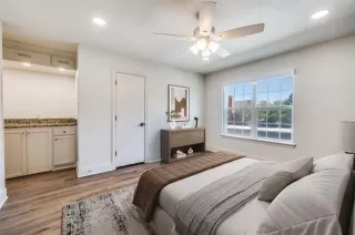 Photo #4: 21083544 Listing