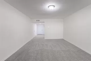 Photo #4: 21084173 Listing