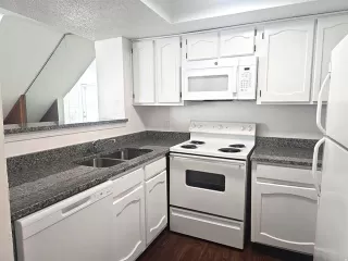 Photo #6: 21084182 Listing 