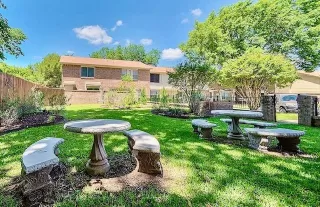 Photo #2: 21084519 Listing 