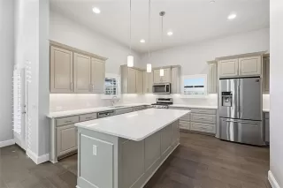 Photo #5: 21085804 Listing 