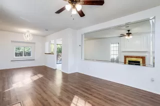 Photo #4: 21088774 Listing