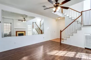 Photo #6: 21088774 Listing