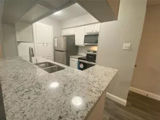 Photo #2: 21088945 Listing