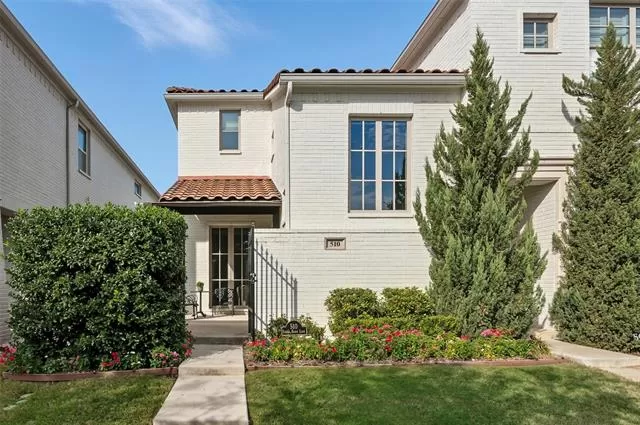 MLS: 21089694 Condo For Sale