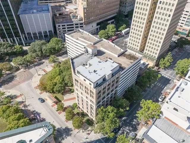 MLS: 21090536 Condo For Sale