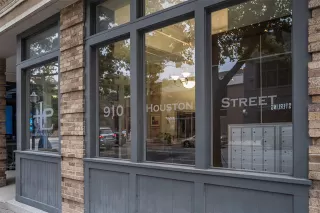 Photo #2: 21090536 Listing 