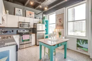 Photo #6: 21090603 Listing 