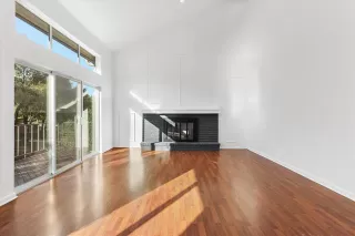 Photo #5: 21090785 Listing 