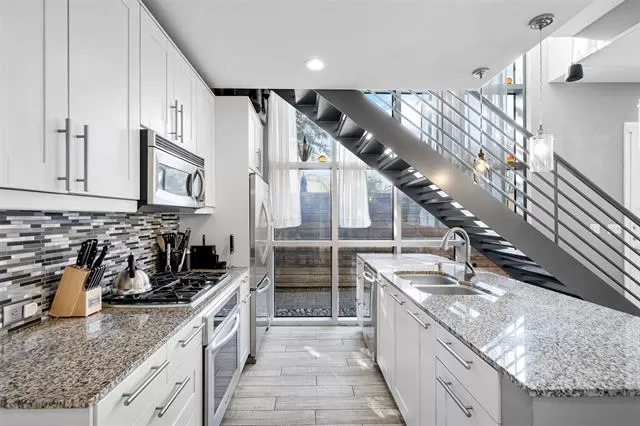 MLS: 21092386 Condo For Sale