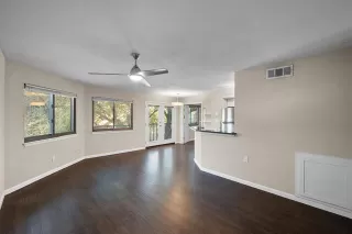 Photo #3: 21093250 Listing