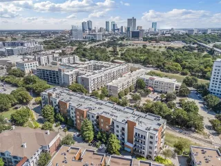 Photo #2: 21093454 Listing