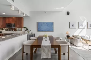 Photo #6: 21093454 Listing